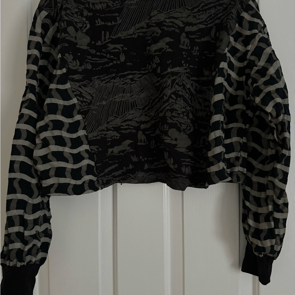 Black and Gray Patterned Women's Top